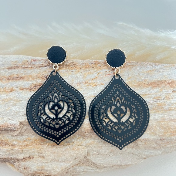 Edgy Art Nouveau Dangle Earrings - Stylish Ornate Earrings - Bohemian Earrings - Picture 7 of 9